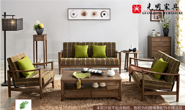 为什么说实木沙发是客厅的一道风景线？