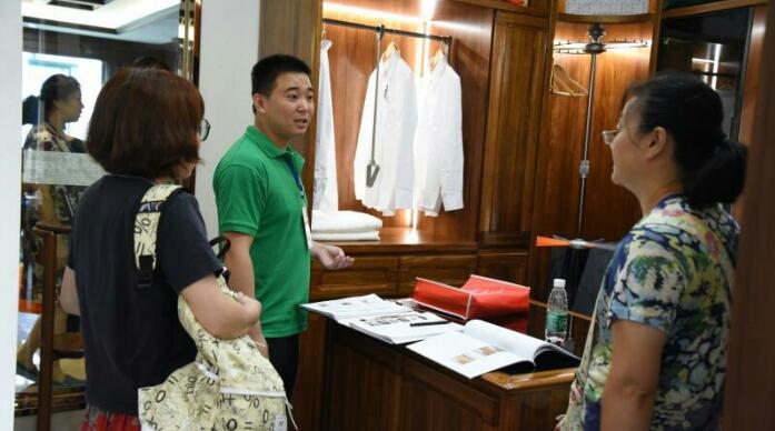 光明家具915南京工厂嗨购会回顾，选购实木家具就到工厂看一看