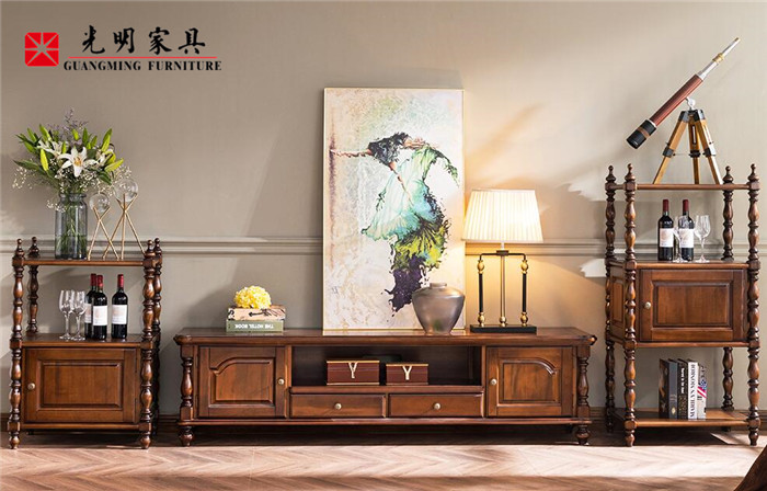 这几个必备的实木家具一定要精挑细?。?/></p><p><br/></p><p style=