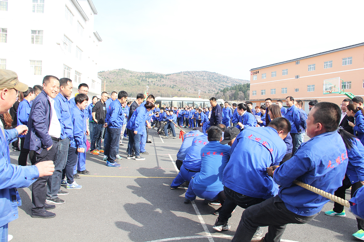 《青山不墨》深入刻画了东北林区人的性格特点！